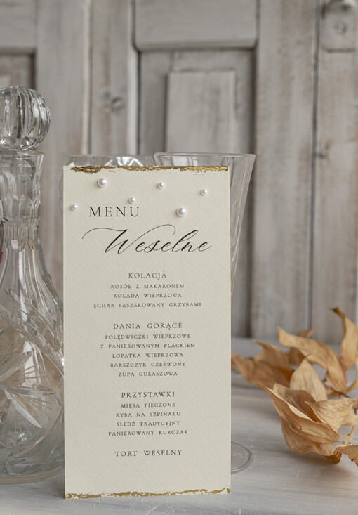 Menu glamour menu weselne na stoły plan podawania posiłków, menu weselne z płatkami złota i perełkami, złocone menu na stół weselne leżąca lub stojąca karta dań 