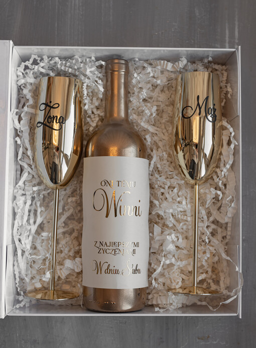  Prezenty dla Młodej Pary  zestawy i akcesoria do wina i drinków pomysły na prezenty z okazji ślubu dla Młodej Pary, Co dla nowożeńcom zamiast kwiatów, złote kieliszki do szampana dla Młodej Pary